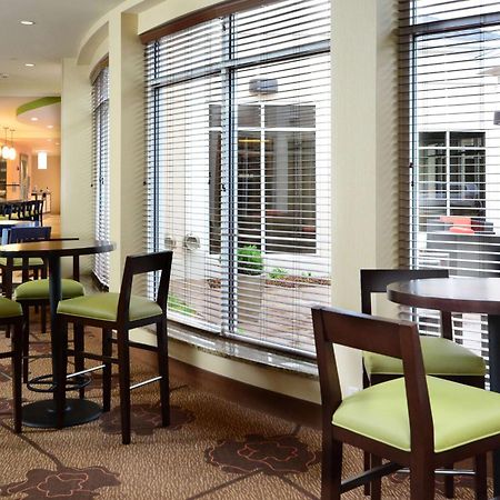 Hilton Garden Inn Greensboro Airport Eksteriør billede